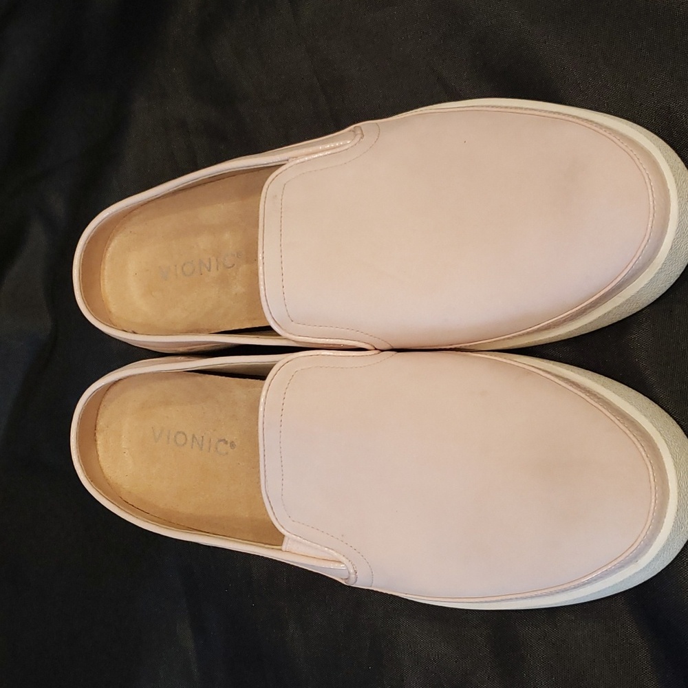 Vionic Effortless Leather slip on in pink